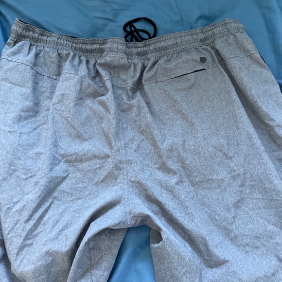 Shorts - Picture 2 of 3